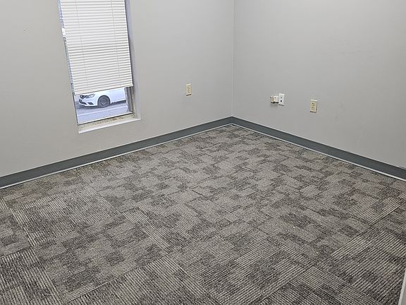 4th image of 20 S Rose Ave Suite 6