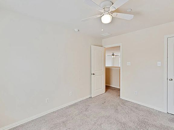 3rd image of 7913 Hannah St