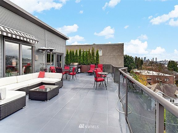 4th image of 2713 Boylston Avenue E #PH301