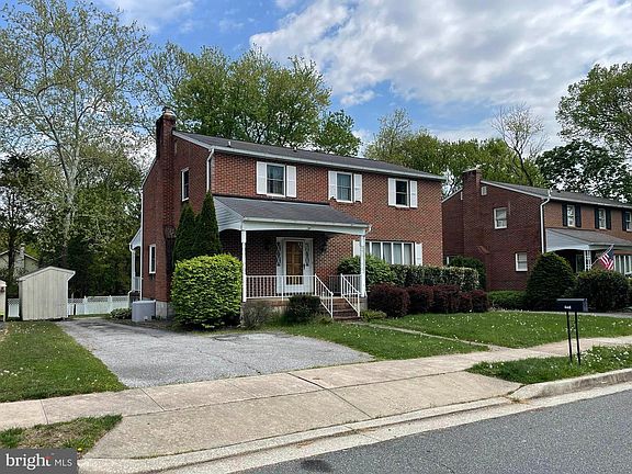 2nd image of 9207 Gardenia Rd