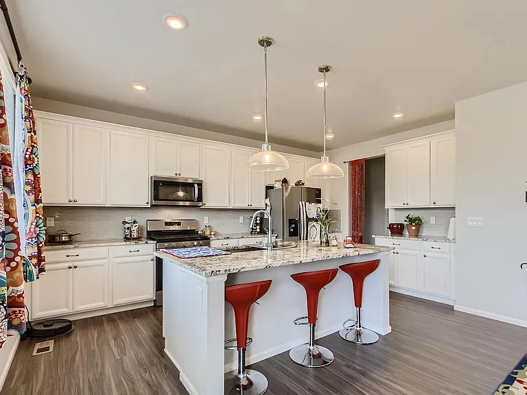 17457 Springfield Dr — Photo 10