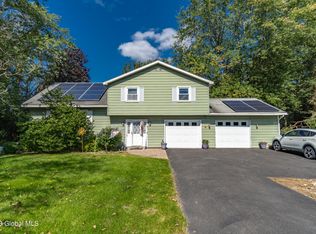 75 Hubbs Rd, Ballston Lake, NY 12019