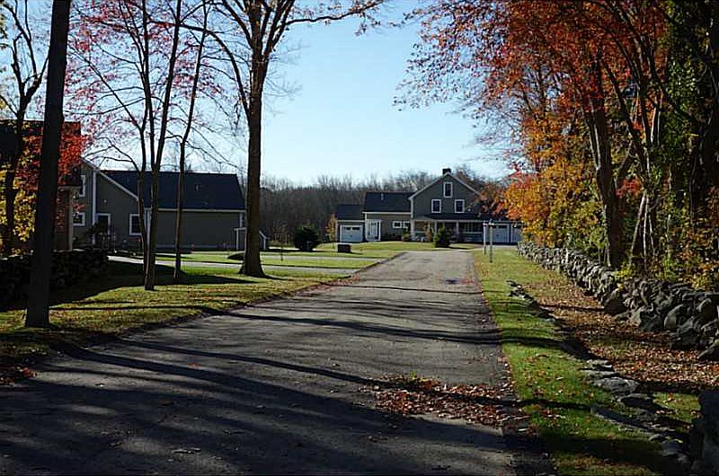 2nd image of 61 Hamilton Farm Rd #D1