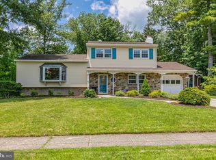 10 Camelia Ct, Lawrence Township, NJ 08648