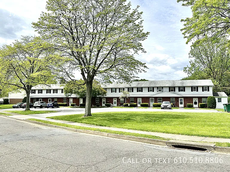1736 Hastings Rd — Photo 1