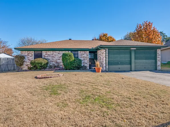 755 Tumbleweed Ct, Fort Worth, TX 76108