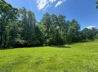 000 S Brenhaven Dr, Elkin, NC 28621