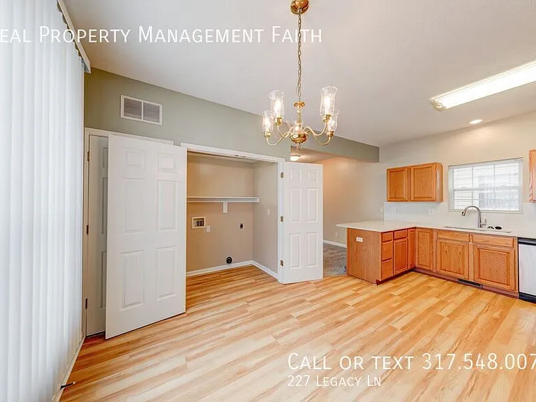 227 Legacy Ln — Photo 15