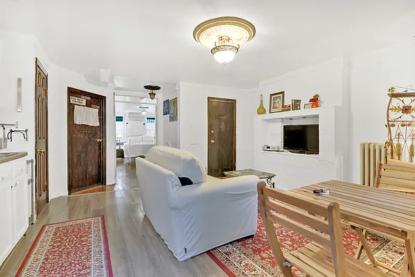 Rented by Brownstone Property Group | media 11