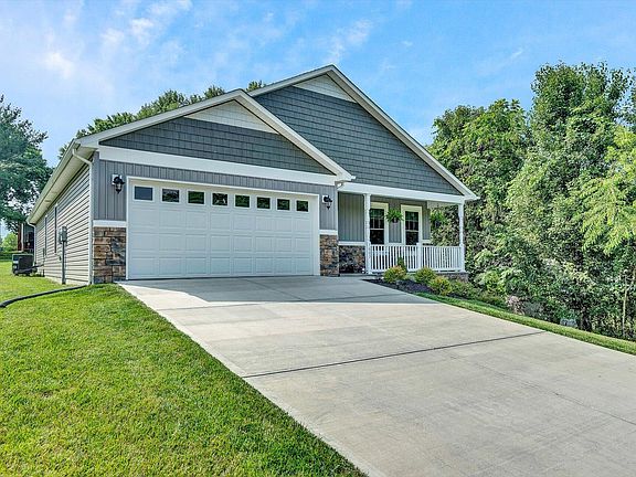 2nd image of 1603 Sterling Place Cir