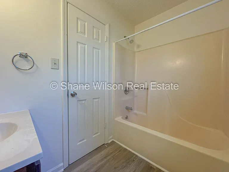 3356 Steeple Cir NE — Photo 12