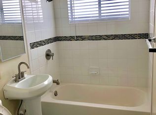 990 Kains Ave #3, Albany, CA 94706