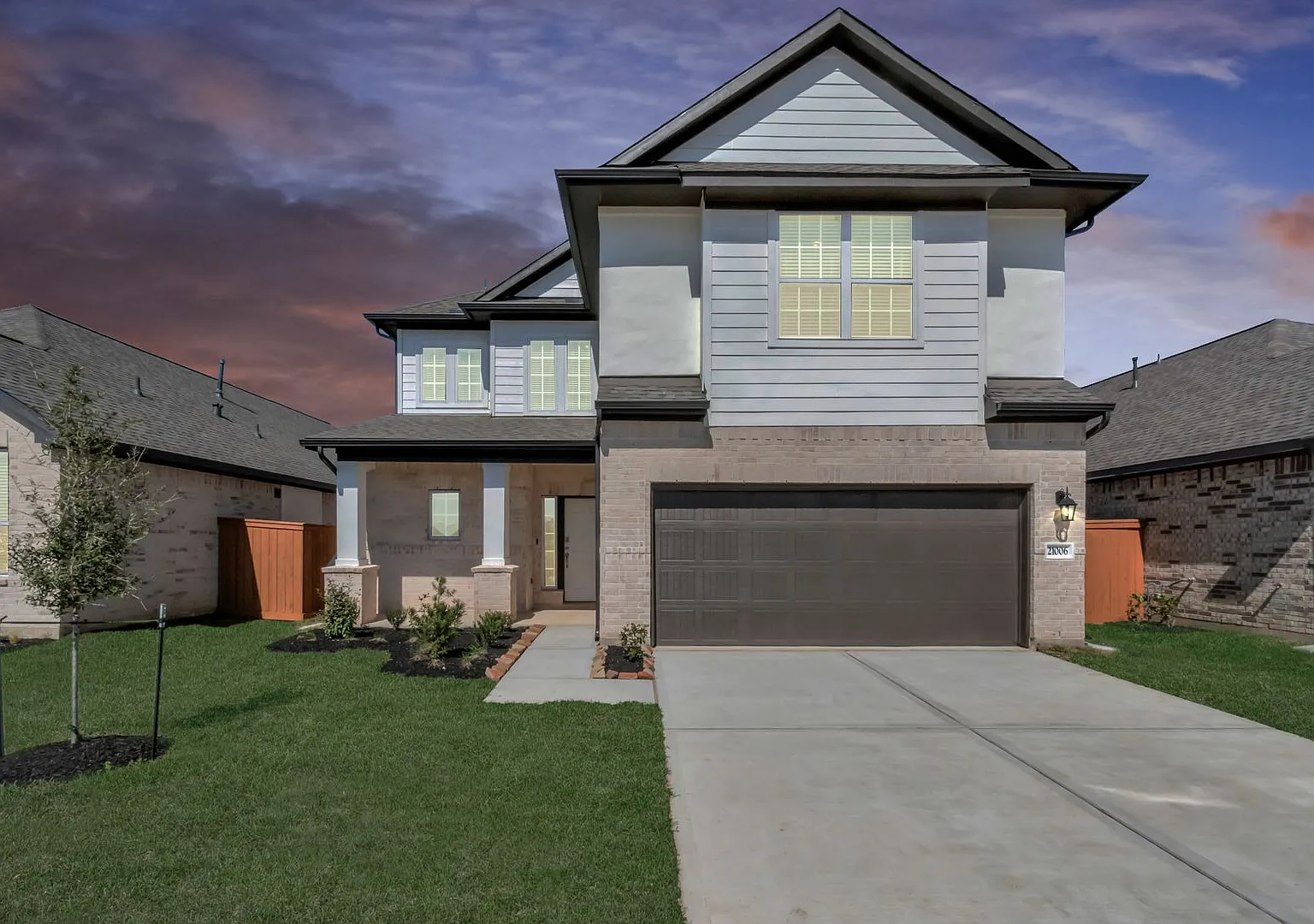 Welcome to the Cypress Smart Style, Contemporary Comfort. — Photo 1