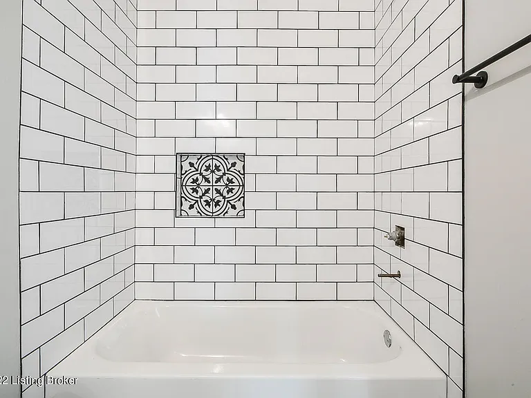 1518 Christy Ave — Photo 34
