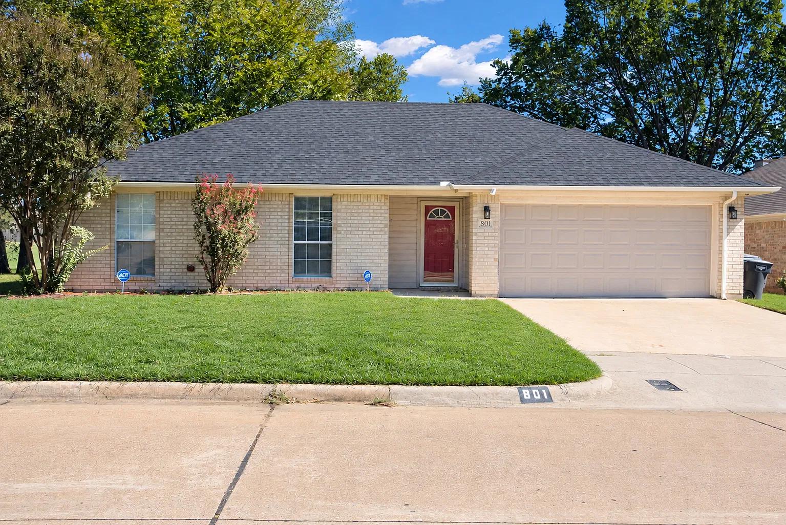 4 bed, 1592 sqft, $2,250 — Photo 2