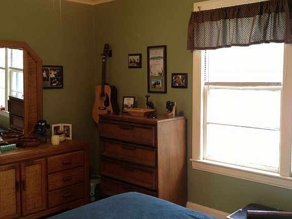 2nd image of 211 NE Boulevard APT 9