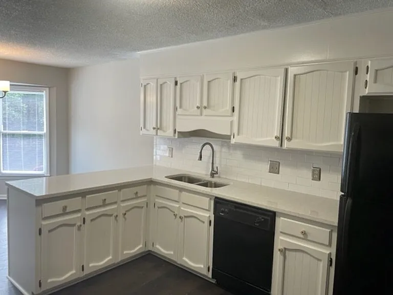 2128 Montreat Dr — Photo 8