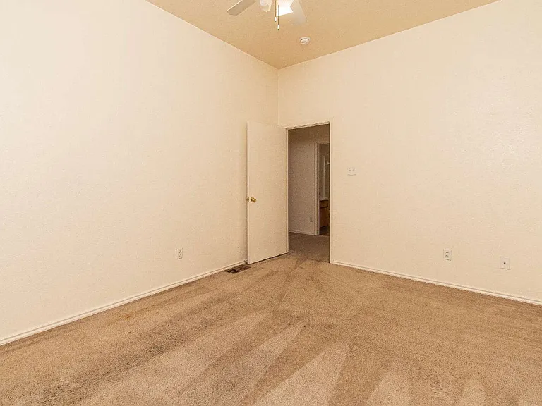 4207 Alan Kent Dr #B — Photo 10
