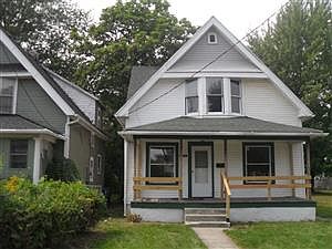 2nd image of 2915 Lawrence Ave