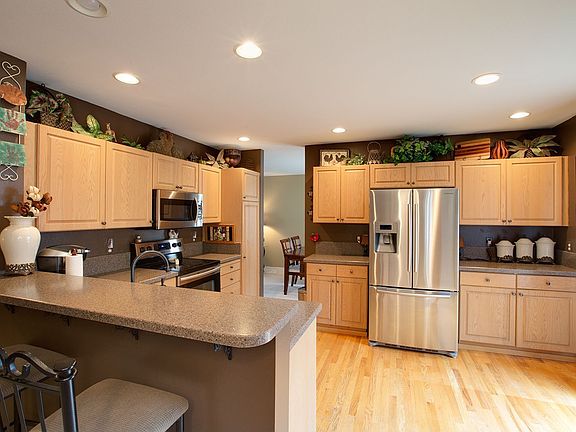 4th image of 1822 62nd Ct SE
