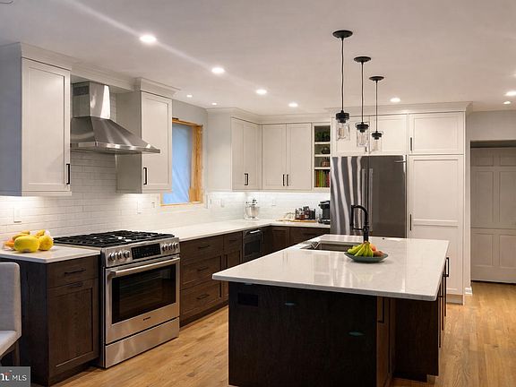 2nd image of 3201 Broad Branch Ter NW