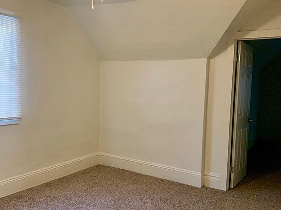 3rd image of 7606 Neville Ave