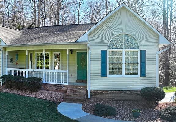 5th image of 1810 Country Club Road Ext