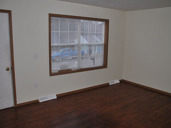 2nd image of 156 Fairfax Dr