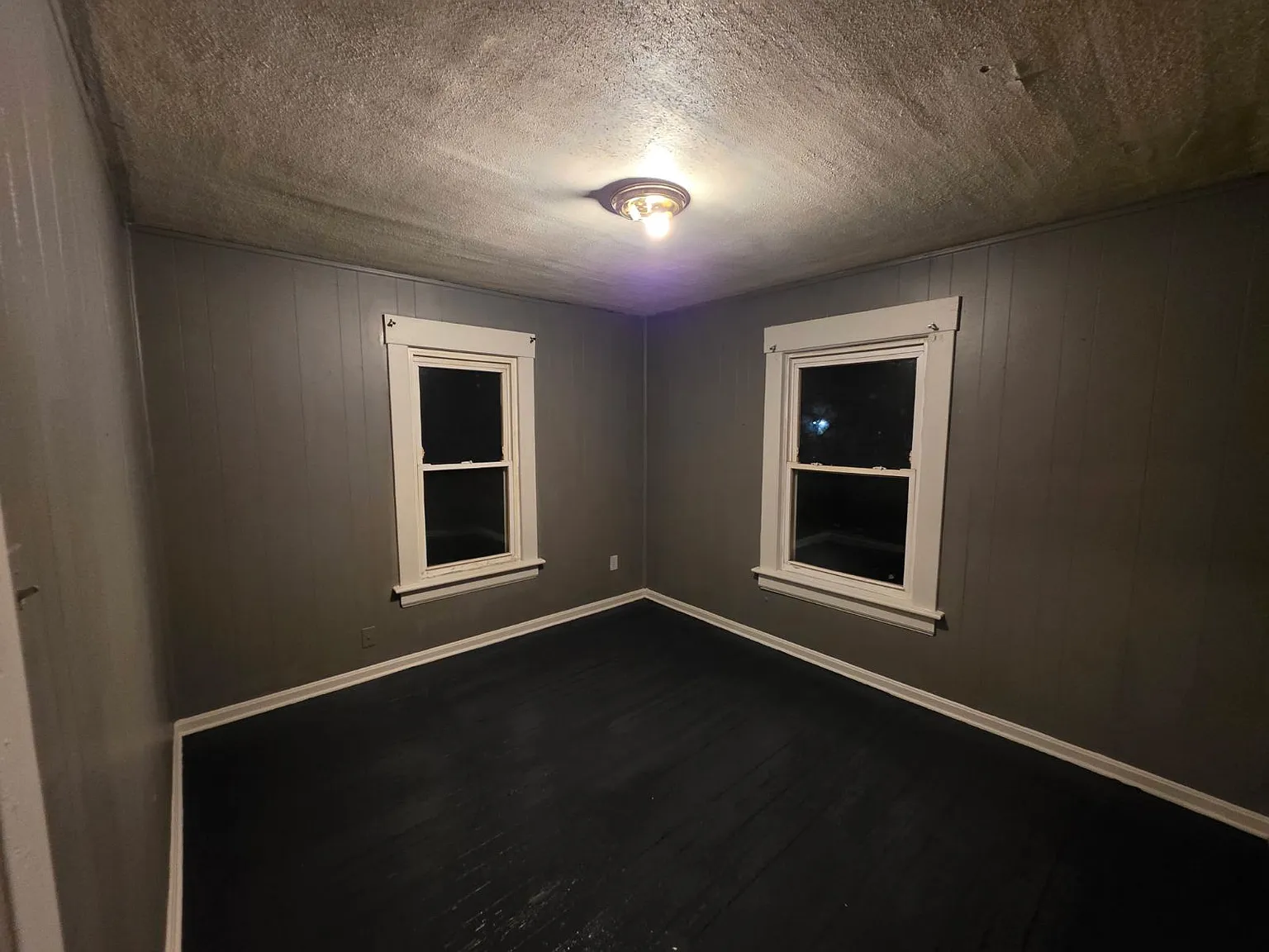 6 bed, 1885 sqft, $480 — Photo 2