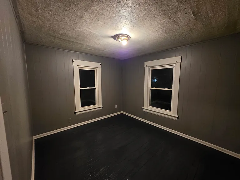 818 Princeton St — Photo 2