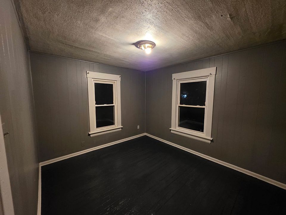 2nd image of 818 Princeton St