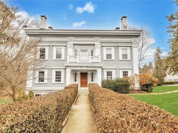 49 S Quaker Hill Road, Pawling, NY 12564