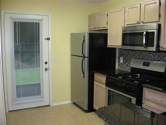 5th image of 3402 Waterbridge Dr