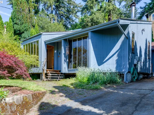 4585 SW Julia St, Portland, OR 97221