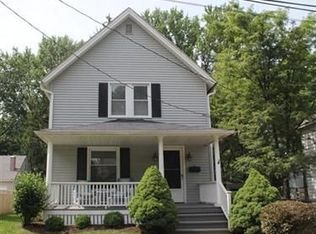 107 Elm Ct, Chagrin Falls, OH