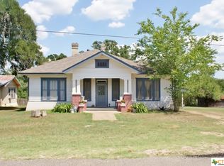 137 Maner St, Gonzales, TX 78629