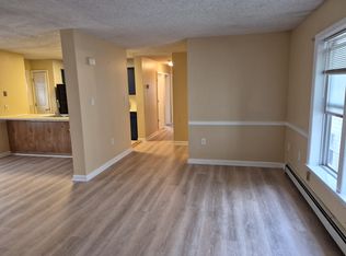 28 High St Floor 2, Poughkeepsie, NY 12601