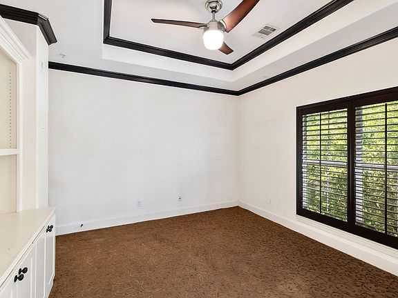 5th image of 4039 Holland Ave