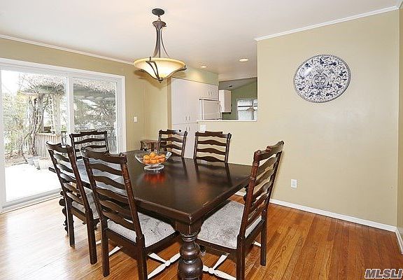 5th image of 107 Willow St