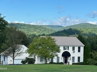 1085 Redwing Rd, Lock Haven, PA 17745