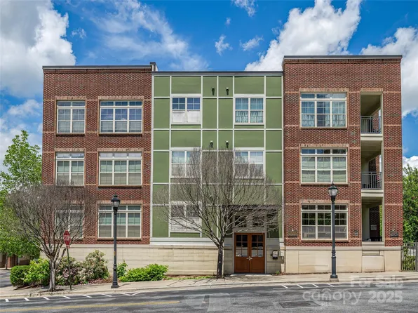 5 Farleigh St APT 107, Asheville, NC 28803