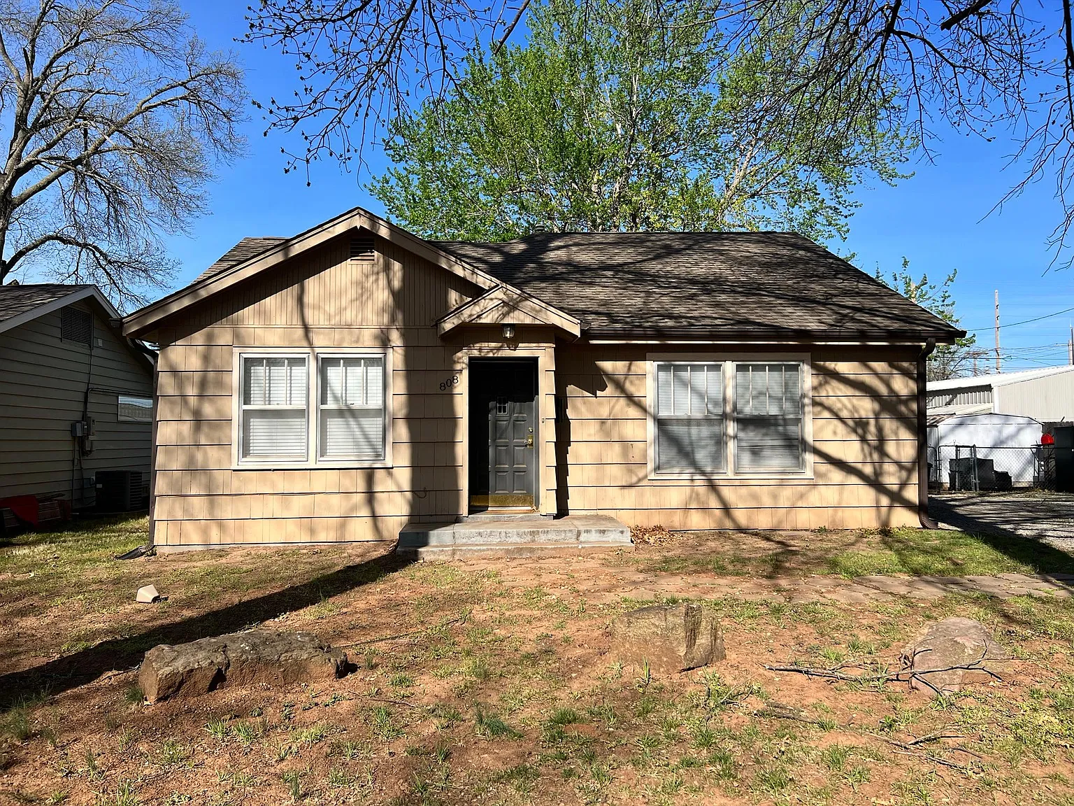 3 bed, 1552 sqft, $1,740 — Photo 1