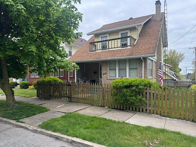 1st image of 1002 W 25th St