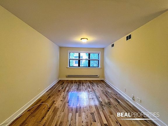 2nd image of 555 W Arlington Pl APT 401