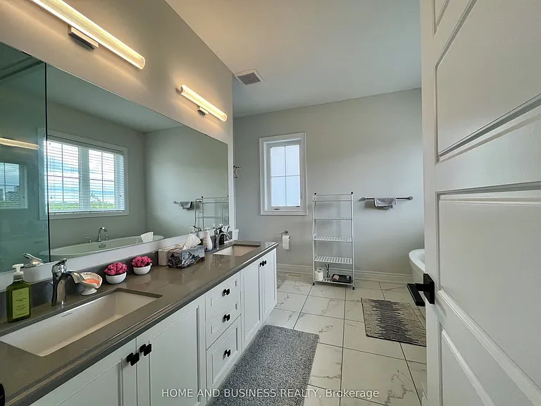 152 Marvin Ave — Photo 44