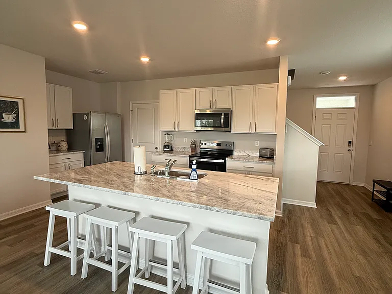3427 Hilltop Cir — Photo 11