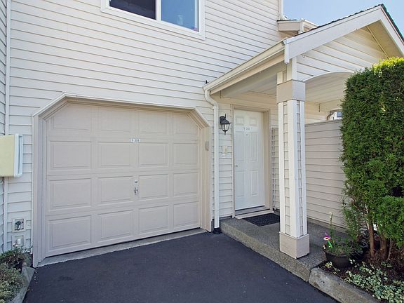 2nd image of 8916 Meridian Pl NE #A203