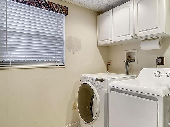 basement laundry room