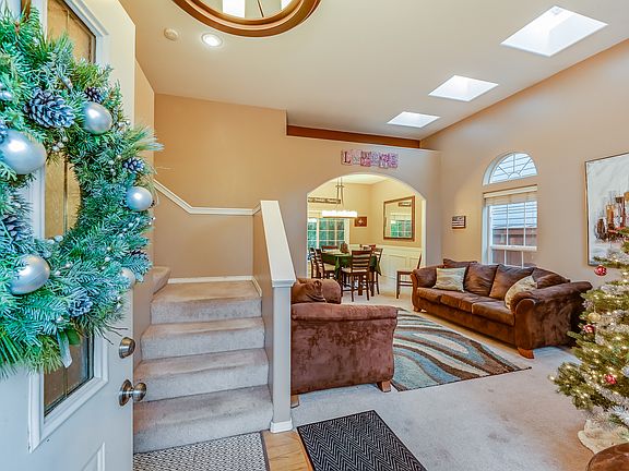 3rd image of 5807 75th Ave NE