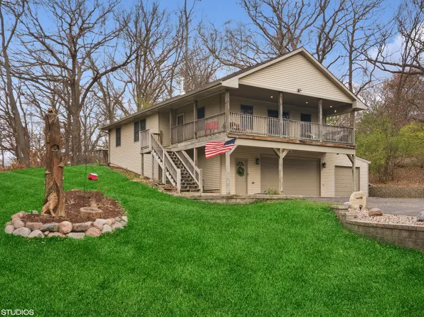 248 Melody Ln, Carpentersville, IL 60110